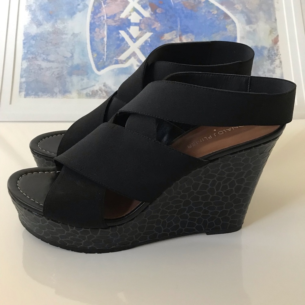 Donald J Pliner mesh elastic strappy sandal 9M